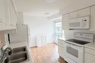 5839 Harris Grove Ln, Charlotte, NC 28212 - Photo 9
