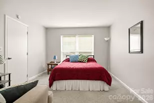 6355 Windsor Gate Ln, Charlotte, NC 28215 - Photo 21