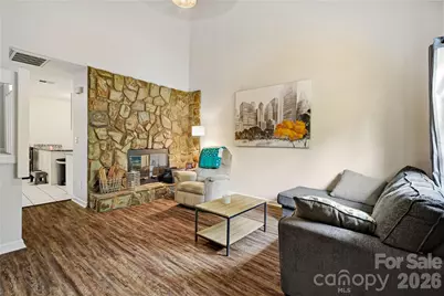6355 Windsor Gate Lane, Charlotte, NC 28215 - Photo 3