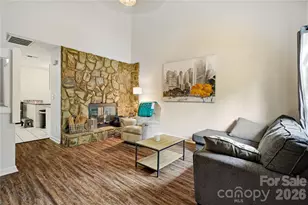 6355 Windsor Gate Ln, Charlotte, NC 28215 - Photo 3