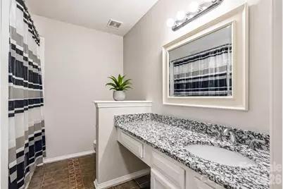 6355 Windsor Gate Lane, Charlotte, NC 28215 - Photo 19