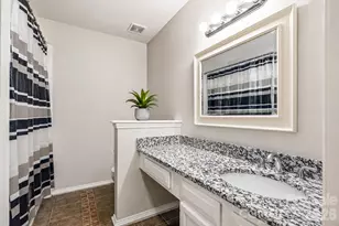 6355 Windsor Gate Ln, Charlotte, NC 28215 - Photo 19