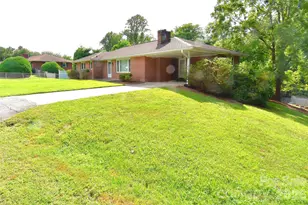 605 S Buena Vista Dr, Hendersonville, NC 28792 - Photo 35