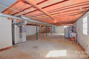 605 S Buena Vista Dr, Hendersonville, NC 28792 - Photo 23