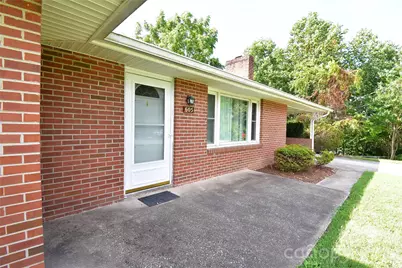 605 S Buena Vista Drive, Hendersonville, NC 28792 - Photo 27
