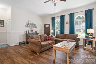 138 Valley Glen Dr, Troutman, NC 28166 - Photo 7