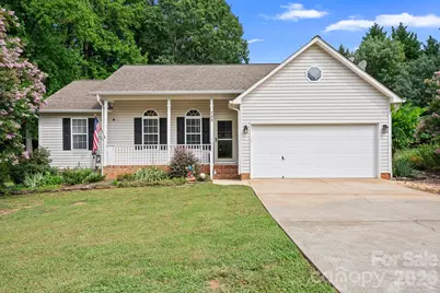 138 Valley Glen Drive, Troutman, NC 28166 - Photo 1