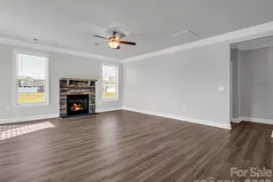 23 Silverthorne Ct, Hendersonville, NC 28792 - Photo 9