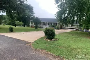 189 Valet Ct, Forest City, NC 28043 - Photo 1