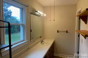 189 Valet Ct, Forest City, NC 28043 - Photo 11