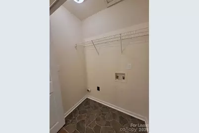 3811 Mosscroft Lane, Charlotte, NC 28215 - Photo 19
