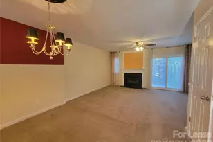 3811 Mosscroft Ln, Charlotte, NC 28215 - Photo 7