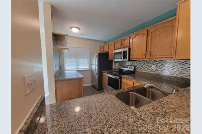3811 Mosscroft Lane, Charlotte, NC 28215 - Photo 5