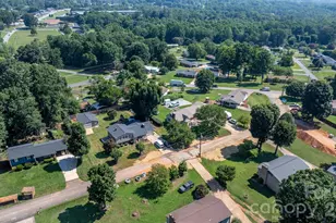 2504 Brentwood Cir, Lenoir, NC 28645 - Photo 17