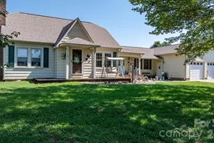2504 Brentwood Cir, Lenoir, NC 28645 - Photo 21