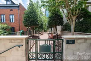 300 W 5th St, Charlotte, NC 28202 - Photo 29