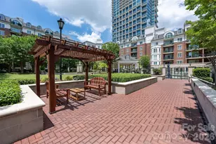300 W 5th St, Charlotte, NC 28202 - Photo 31