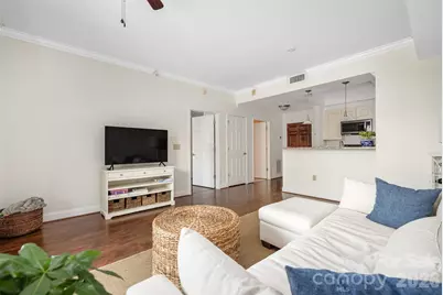 300 W 5th Street #419, Charlotte, NC 28202 - Photo 3