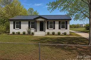 1180 W Wall St, Wadesboro, NC 28170 - Photo 1