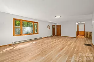 33 Baker Dr, Asheville, NC 28806 - Photo 9