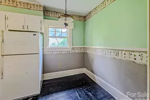 154 S Broadway St, Forest City, NC 28043 - Photo 13