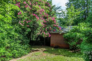 154 S Broadway St, Forest City, NC 28043 - Photo 23
