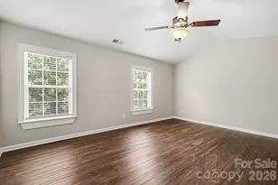 10004 Barrands Ln, Charlotte, NC 28278 - Photo 17