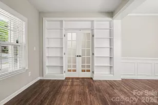 10004 Barrands Ln, Charlotte, NC 28278 - Photo 13