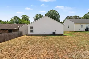 7035 Red Bud Cir, Charlotte, NC 28214 - Photo 15