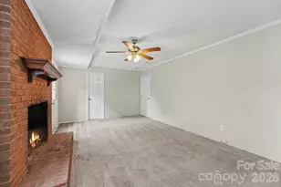 630 Colonial Dr, Statesville, NC 28625 - Photo 5