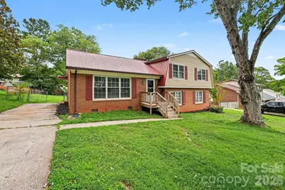 630 Colonial Drive, Statesville, NC 28625 - Photo 3