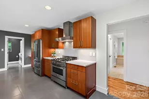 12 Beech Tree Ln, Asheville, NC 28804 - Photo 21