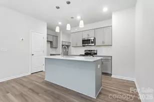 4614 Lakeview Rd, Charlotte, NC 28216 - Photo 7