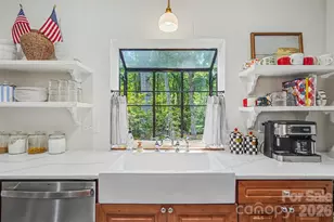 7024 Rothmore St, Charlotte, NC 28215 - Photo 11