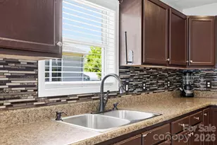 51 Kay Thomas Dr, Hendersonville, NC 28792 - Photo 13