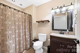 51 Kay Thomas Dr, Hendersonville, NC 28792 - Photo 21