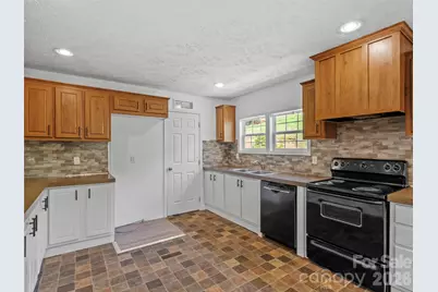 797 Pleasant Valley Road, Burnsville, NC 28714 - Photo 25
