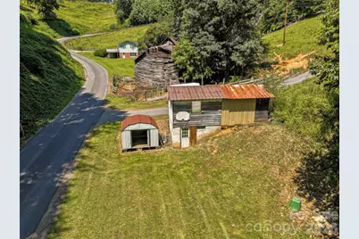 797 Pleasant Valley Road, Burnsville, NC 28714 - Photo 15