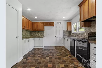 797 Pleasant Valley Road, Burnsville, NC 28714 - Photo 23