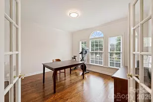 7410 Roseland Ave, Charlotte, NC 28277 - Photo 9