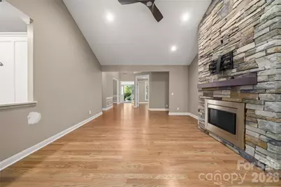 14 Waterbury Court, Hendersonville, NC 28791 - Photo 7