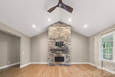 14 Waterbury Court, Hendersonville, NC 28791 - Photo 5