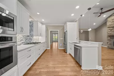 14 Waterbury Court, Hendersonville, NC 28791 - Photo 19