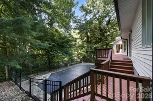 18 E Rosewood Trail, Hendersonville, NC 28739 - Photo 5