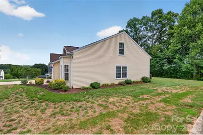 806 20th Avenue Place SE, Hickory, NC 28602 - Photo 9