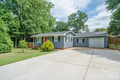 200 Point Circle, Belmont, NC 28012 - Photo 3