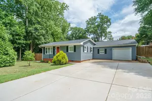 200 Point Cir, Belmont, NC 28012 - Photo 3