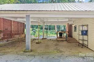 548 Cherry Mountain St, Forest City, NC 28043 - Photo 3