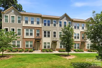 2009 Federation Court, Charlotte, NC 28205 - Photo 3
