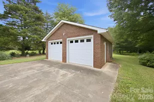 182 Robert Dr, Statesville, NC 28625 - Photo 7